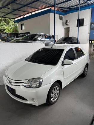 TOYOTA ETIOS 1.5 X SEDAN 16V FLEX 4P AUTOMÁTICO TOYOTA ETIOS 1.5 X SEDAN 16V FLEX 4P AUTOMÁTICO